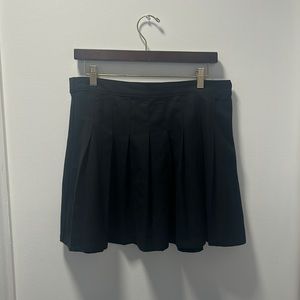 Hollister - Ultra high rise pleated skirt in black